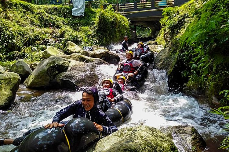 Paket Outbound Kemuning : Tubing Pringkuning